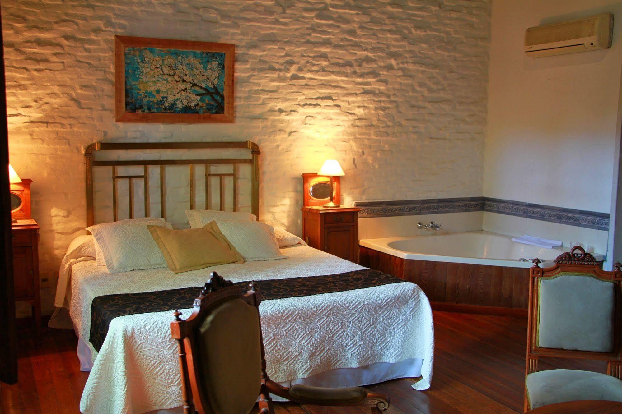 Posada Manuel Lobo Colonia del Sacramento Bagian luar foto